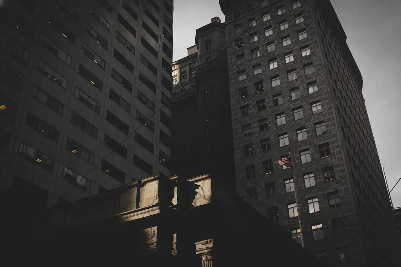 Commercial real estate investor tools and analytics