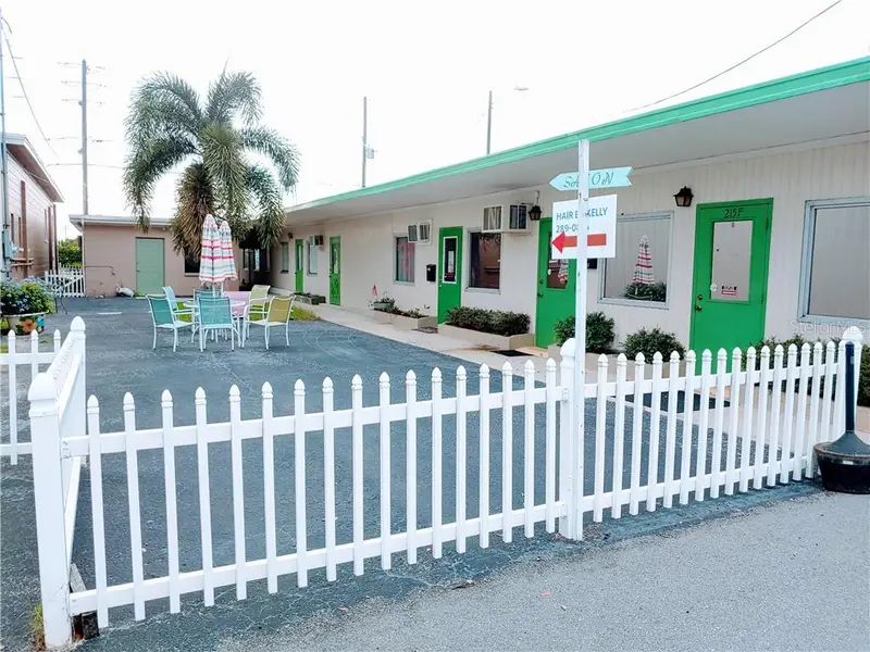 215 N Scenic Hwy, FL