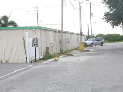 215 Scenic Highway, FL