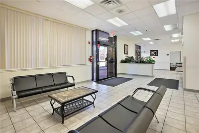 711 Main Street, FL