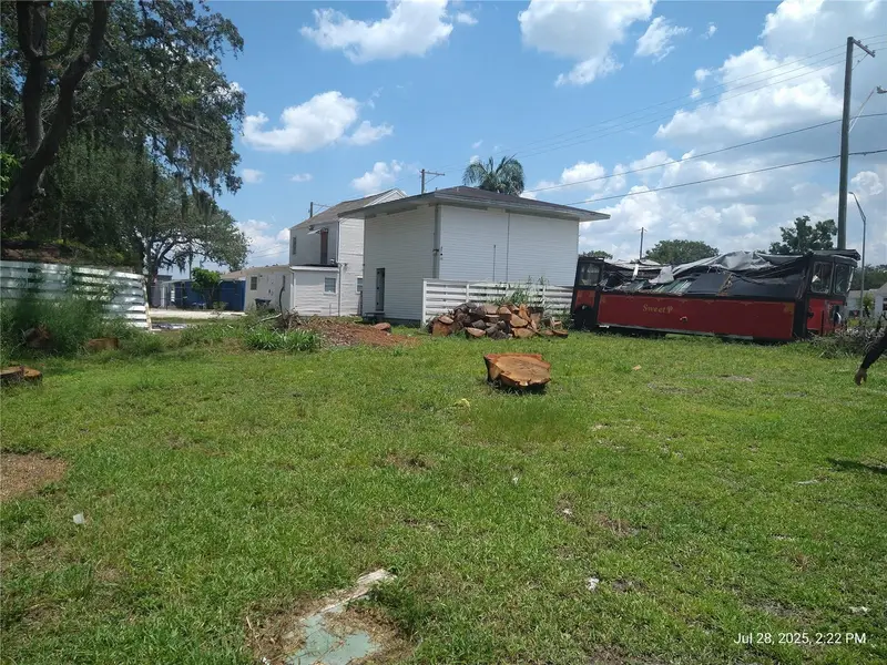 909 And 911 West Hillsborough Ave, FL