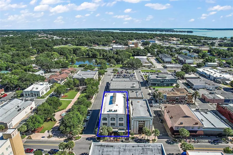 410 W Main St, FL