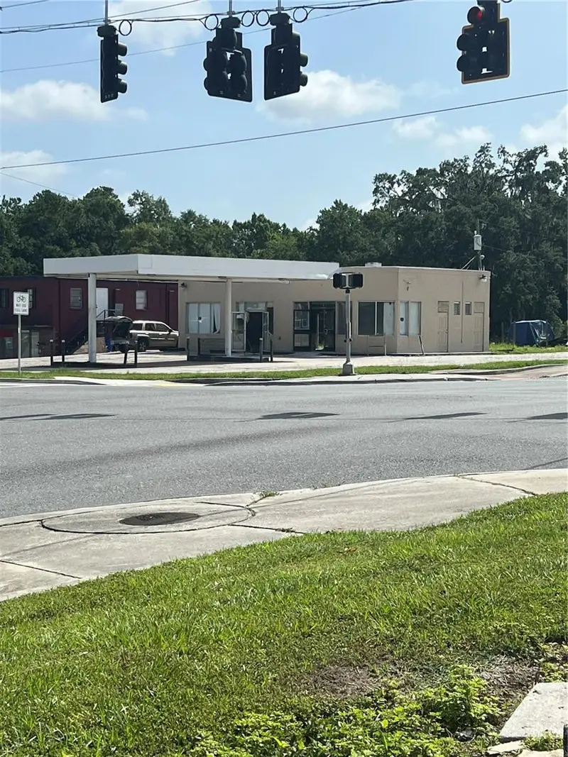 100 Ponce De Leon Blvd, FL