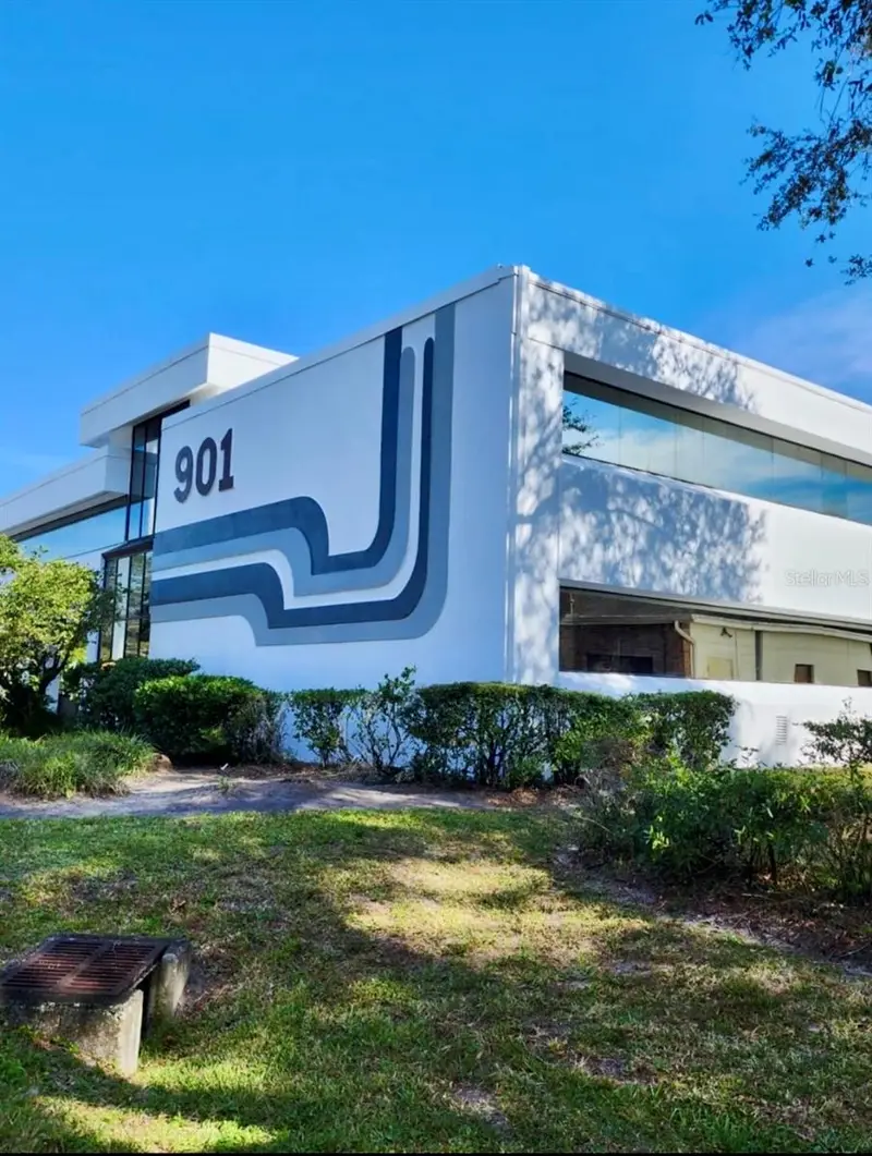 901 Douglas Ave #239, FL