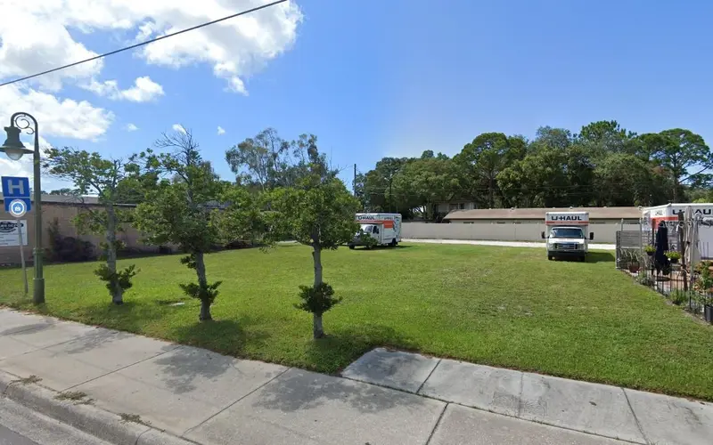 101 Clearwater-Largo Rd, FL