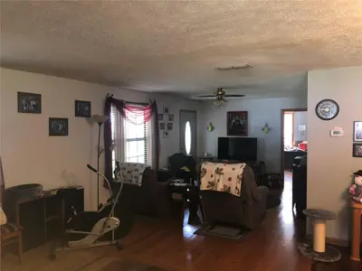 136 Commercial Street, FL