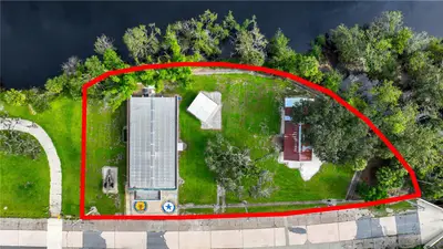 2124 American Legion Drive, FL