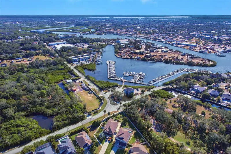 332 Anclote Rd, FL