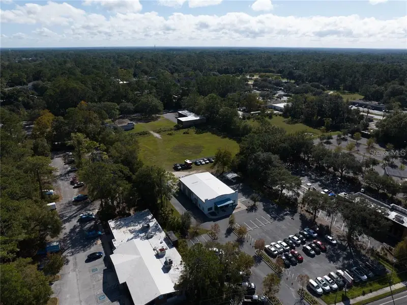 1725 N Main St, FL