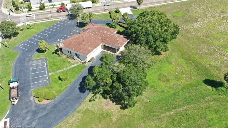 695 N Scenic Hwy, FL