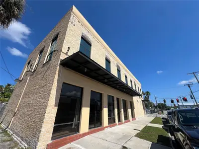 2100 Main Street, FL
