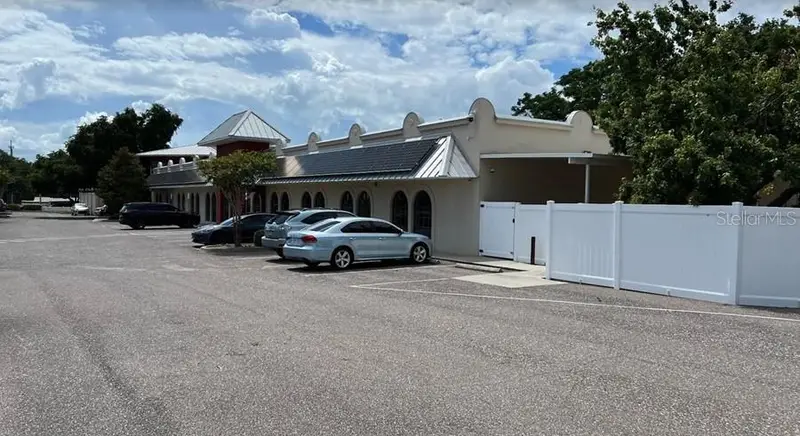 1550 Main St, FL