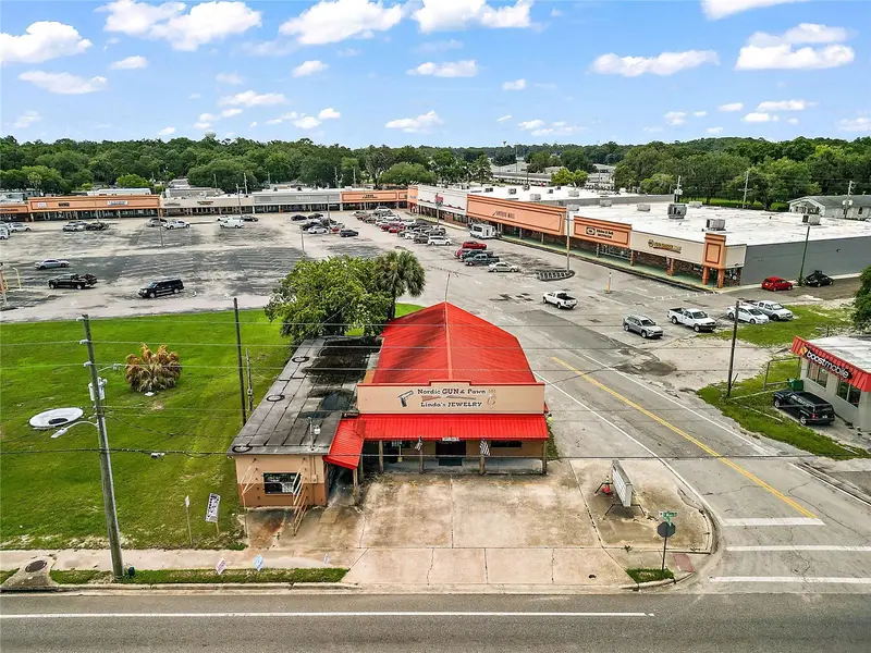 324 S Main St, FL