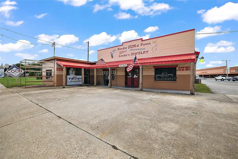 324 S Main St, FL