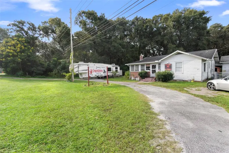 2480 N Woodland Blvd, FL