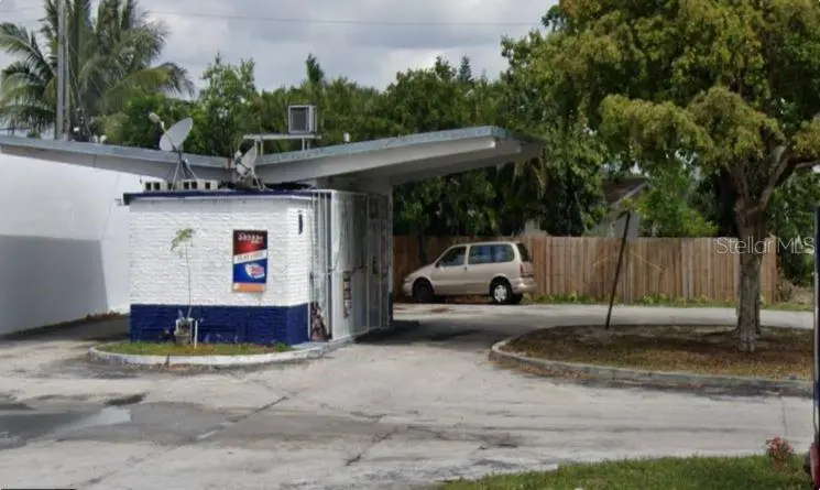 7761 Johnson St, FL