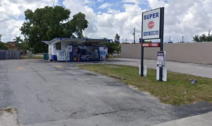 1621 N Cypress Rd, FL