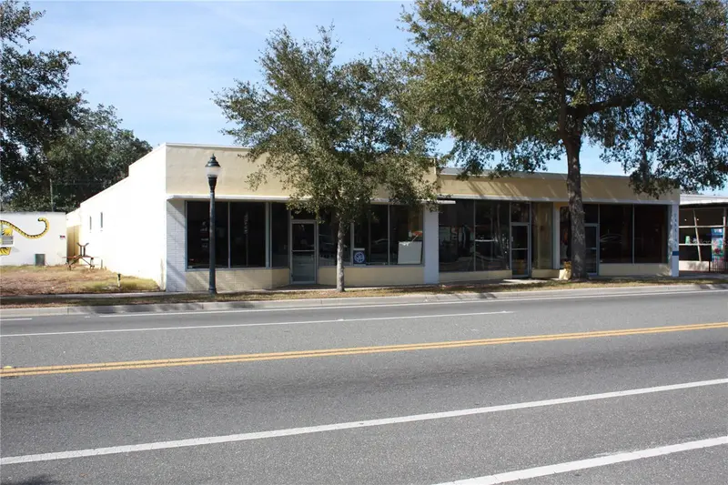 710 N Main St, FL