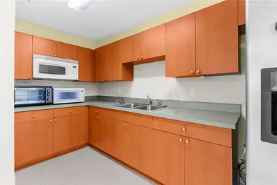 7044 Commercial Way, FL
