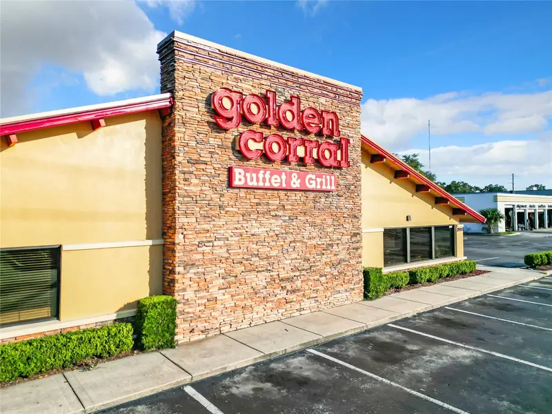 2111 Sw College Rd, FL