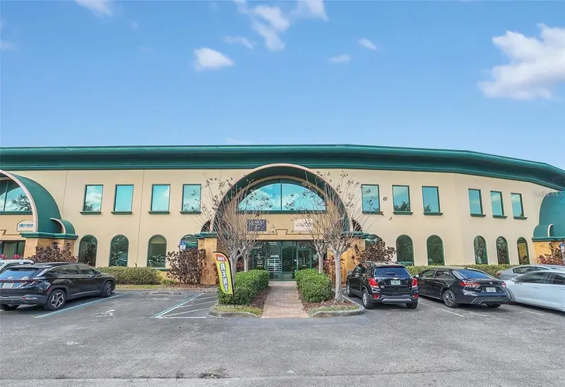 6881 Kingspointe Pkwy #11, FL