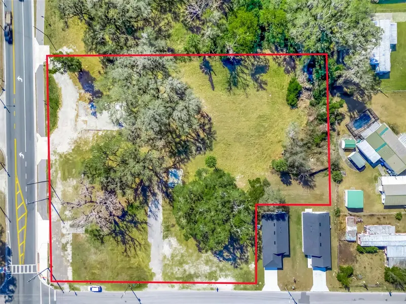 82 S Market Blvd, FL
