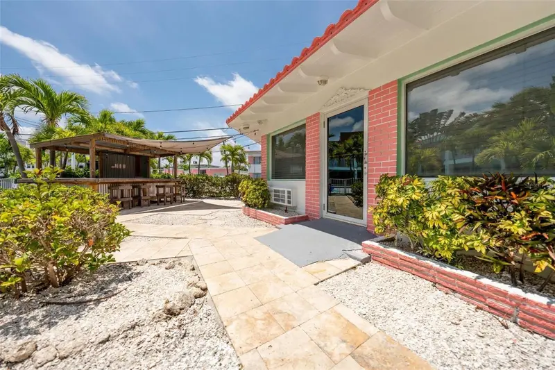 333 Hamden Dr, FL