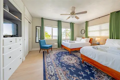 333 Hamden Drive, FL