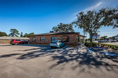 5001 4th Street, FL