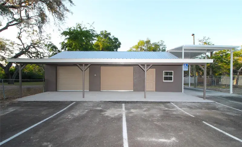 114 W Myers Blvd, FL