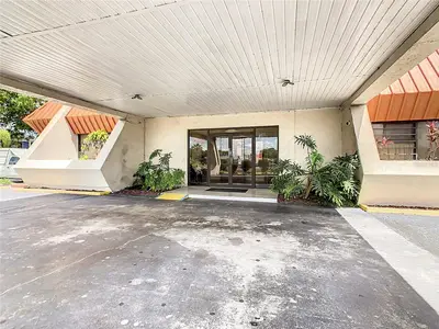 4121 Vine Street, FL