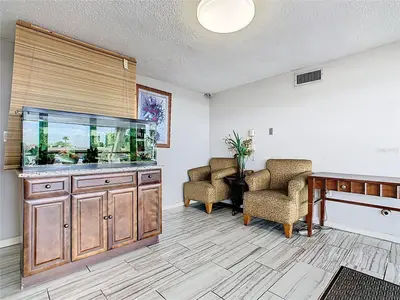 4121 Vine Street, FL