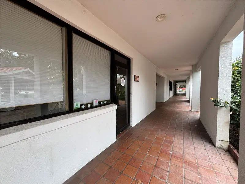 1750 W Broadway St #112, FL