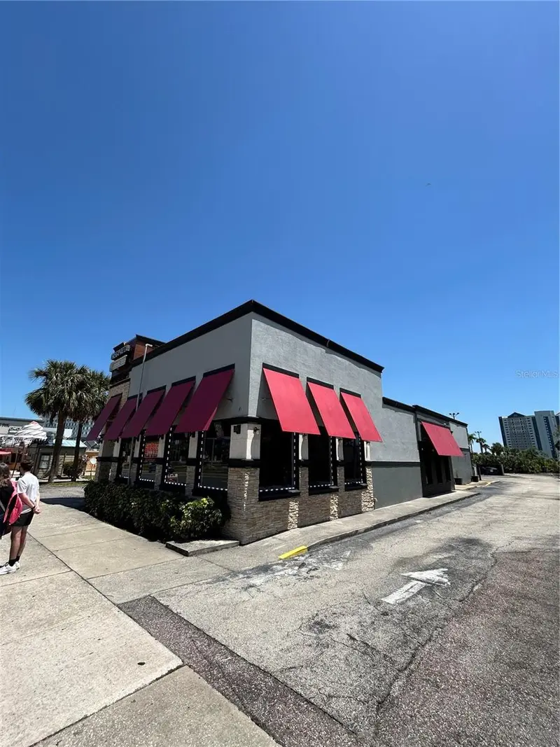6320 International Dr, FL