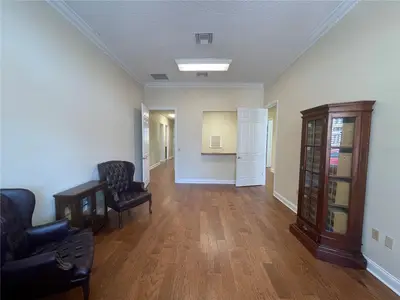 220 Main Street, FL
