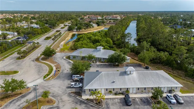 2525 Bobcat Village Center Rd, FL