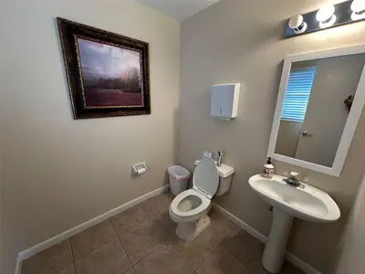 502 Airport Boulevard, FL