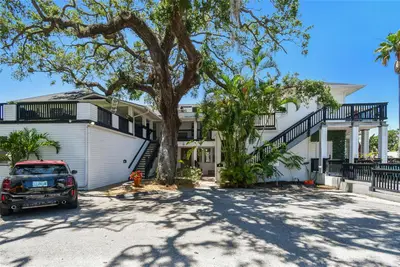 454 Main Street, FL