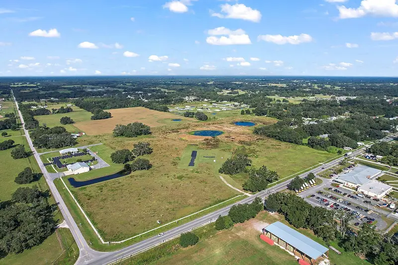 416 S Market Blvd, FL