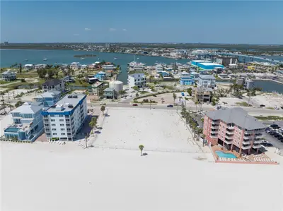 800-802 Estero Boulevard, FL