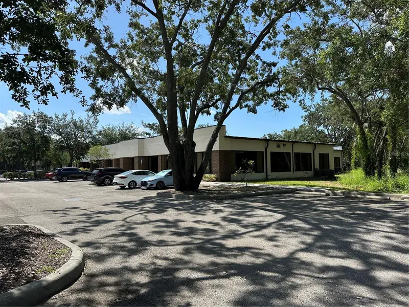5620 W Sligh Ave, FL