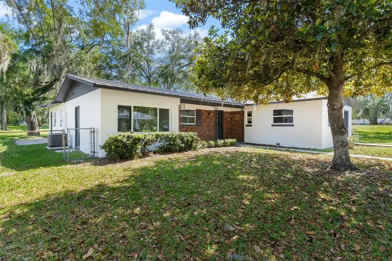 109 W Lakeview St, FL
