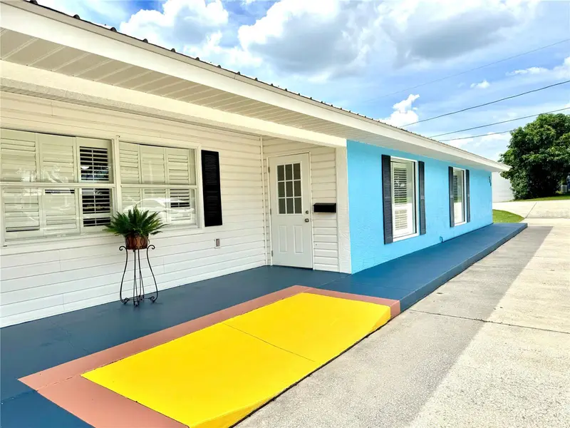 900 Hillcrest Ave #A, FL