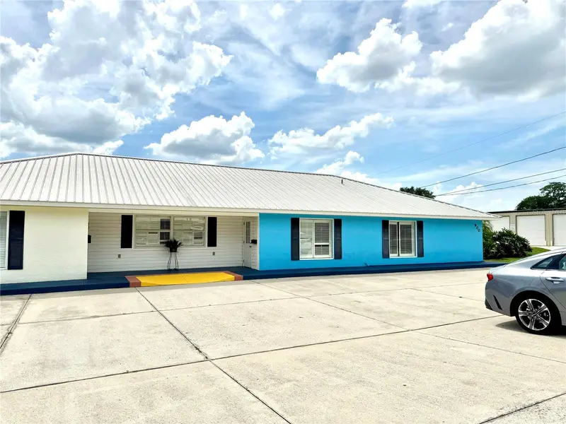 900 Hillcrest Ave #A, FL