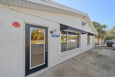 4242 Mcintosh Lane, FL