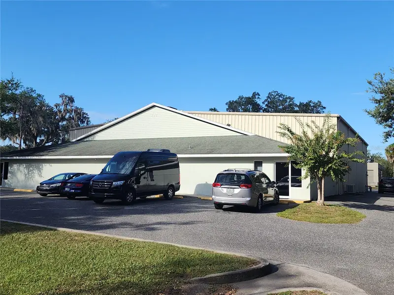 711 N 3rd St, FL