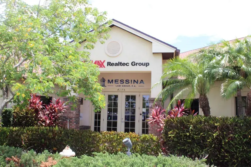 4175 Woodlands Pkwy #26, FL
