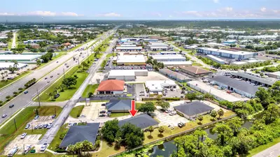 983 Tamiami Trail, FL
