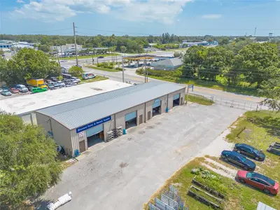 135 Clearlake, FL