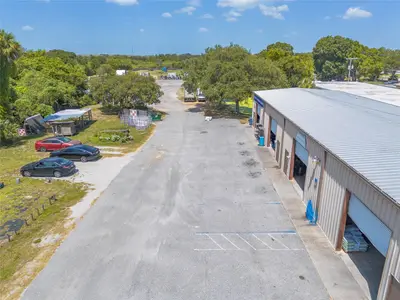 135 Clearlake, FL